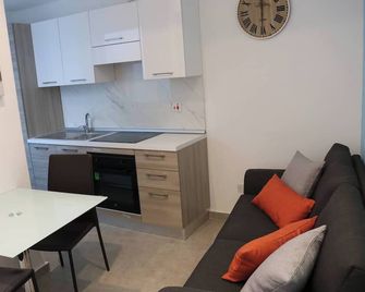 Seafront Studio Apartment - Marsascala - Cucina