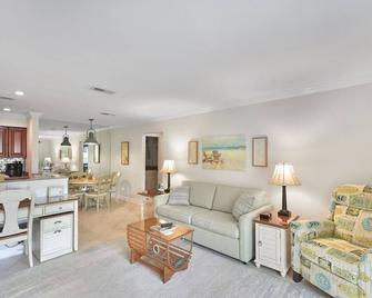 Ocean Walk P-3 - Saint Simons - Living room