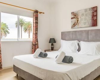 Apartamentos Mãe de Deus 33 3E - Ponta Delgada - Bedroom