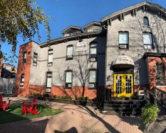 Pembroke Inn - Toronto - Edificio