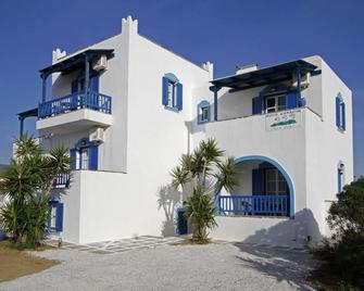 Oasis Studios - Mikri Vigla - Gebouw