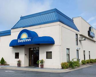 Days Inn by Wyndham High Point/Archdale - Archdale - Building