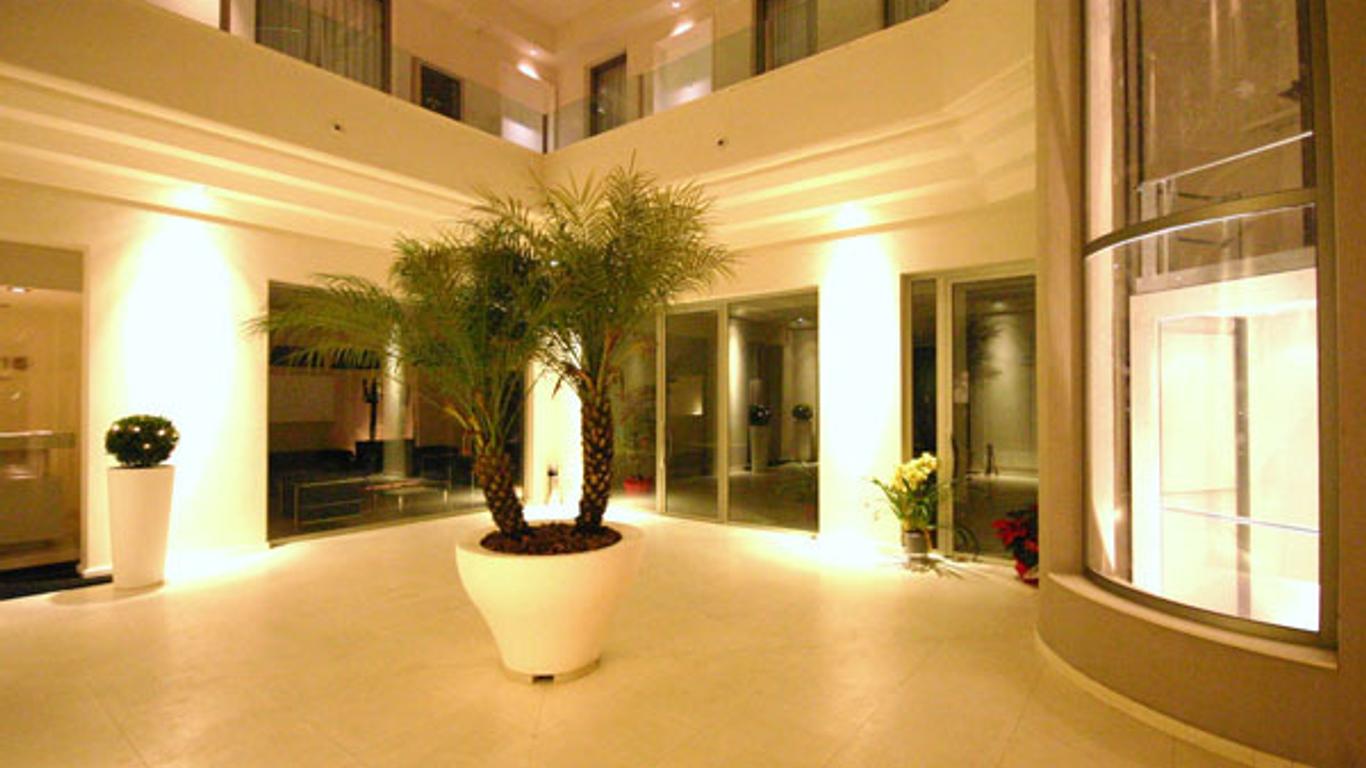 Home 15 Residence Hotel