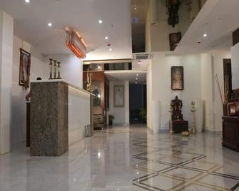 Suraj Grand Hotel - Nandyāl - Lobby