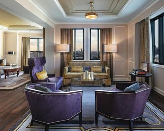 The Higgins Hotel New Orleans, Curio Collection by Hilton - New Orleans - Lounge