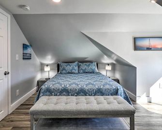Old Orchard Beach Apartment - Quick Walk to Beach! - Old Orchard Beach - Bedroom