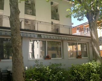 Blue Hotel - Cesenatico - Edificio