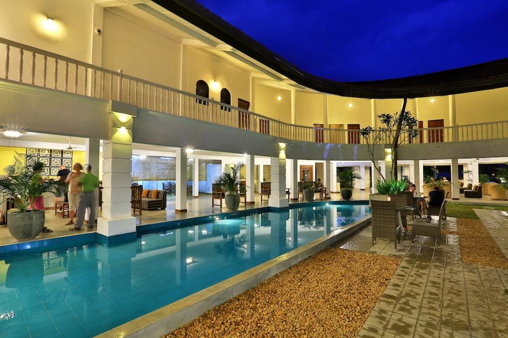 Hibiscus Beach Hotel & Villas - Kalutara - Pool