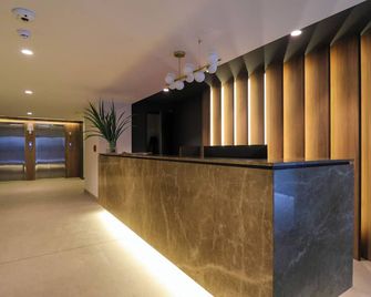 Pod by Wynwood House - Lima - Front desk