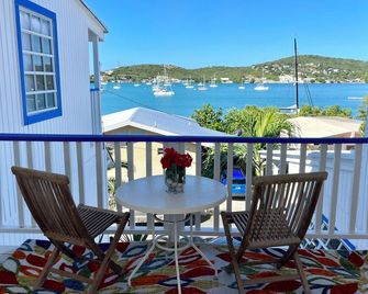 Beautiful ocean view 4-bedroom house with AC in the island of Culebra PR - Culebra - Balkon