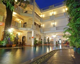 Grand Sunset Angkor Hotel - סיאם ריפ