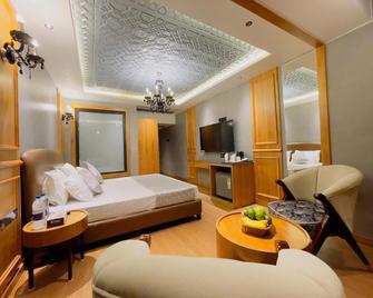 Hotel Paradise - Srinagar - Bedroom
