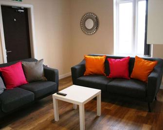 Premier Lodge Central - Wolverhampton - Living room