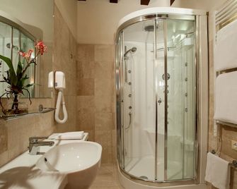 Hotel Flora - Cagliari - Baño