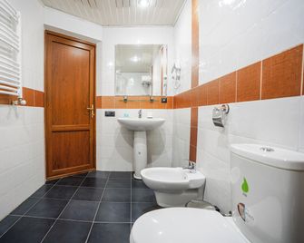 Natali Hotel - Borjomi