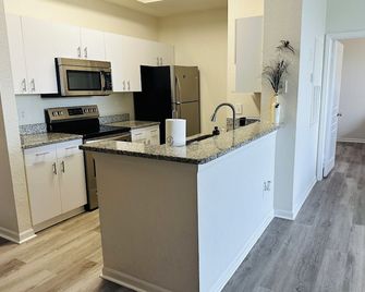 Tranquil 2-bedroom condo in Tampa - Tampa - Cocina