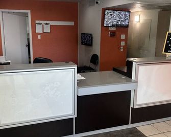 Hi - Wheel Flats - Davis - Front desk