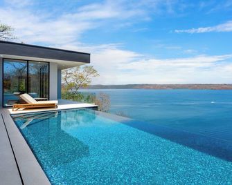 Exceptional coastal retreat nestled in the prestigious Peninsula Papagayo - Playa Hermosa - Pool