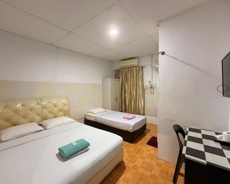 Jj Homestay Miri - Miri - Bedroom