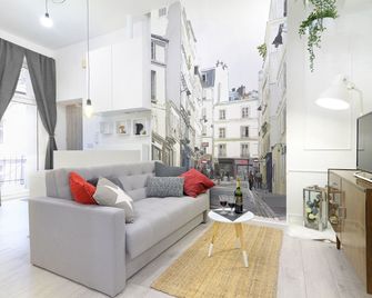 آا آن أو أبرت كراكاو - كراكوف - غرفة معيشة