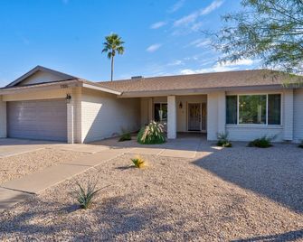 Clementine Haus - Gorgeous Chandler Getaway! - Chandler - Building