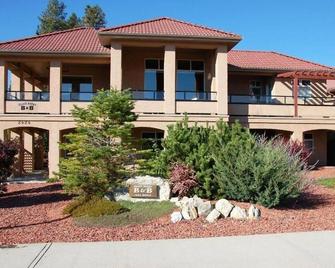 A Vacation Paradise at Quail Ridge B&B - Kelowna - Rakennus