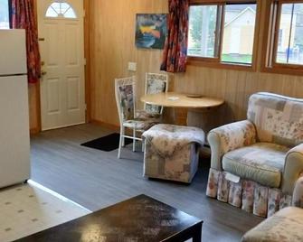 Sunrise Resort - Buckhorn - Sala de estar