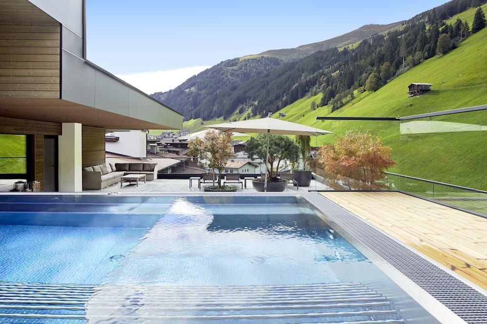 Hotel Tirolerhof - Tux - Pool