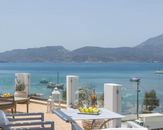 Ostria Hotel - Adamantas