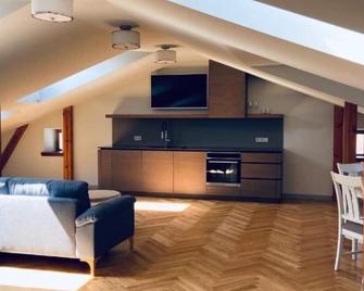 Roze Republikas Apartments - Liepāja - Living room