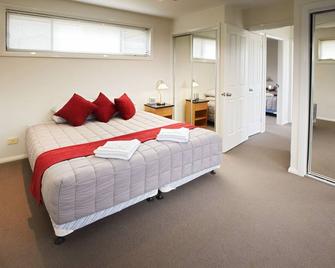 Charlestown Terrace Apartments - Charlestown - Bedroom