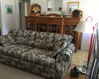 The Lily Pad - just a hop to everything coastal - Port Orford - Sala de estar
