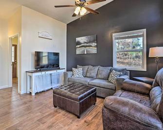 Gray Home w/ View of Boone Lake + Fire Pit! - Gray - Living room