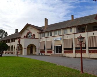 Hydro Hotel - Leeton - Building