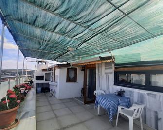 Rooftop authentic close to metro - Istanbul - Balcon