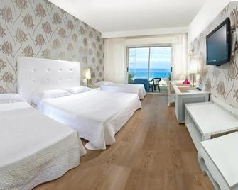 Hotel Mediterraneo - Riccione - Habitación