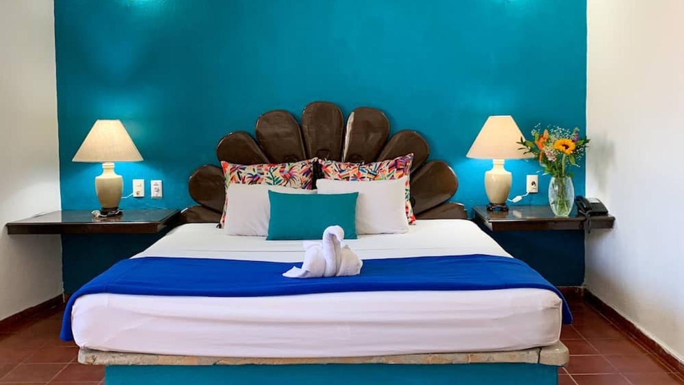 Suites Plaza del Rio