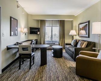 Candlewood Suites Hartford Downtown By IHG - Hartford - Huiskamer
