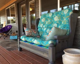 Kenai Bed And Breakfast in Kasilof, Alaska - Kasilof - Patio
