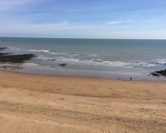 Modern flint stone cottage, moments from beach (child friendly) - Broadstairs - Beach