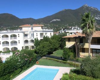 Beautiful Apartment In New Residential Park 50mt. From The Lake - Toscolano-Maderno - Pool