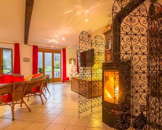 Gite des Sources d'Arvey - Tournon - Sala pranzo