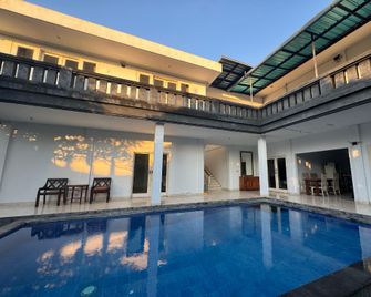 Rama - Laksmi Guesthouse - North Kuta - Lễ tân