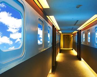 Ximen Airline Hotel - Taipei City - Hallway