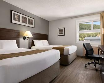 Travelodge by Wyndham Blairmore - Crowsnest Pass - Ložnice