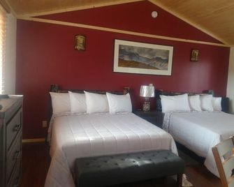 Denali Wildlife Caribou Cabin Luxury with a touch of Rustic.. - Healy - Ložnice