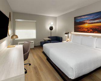 La Quinta Inn & Suites by Wyndham DeSoto - DeSoto - Спальня