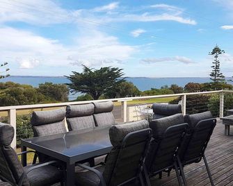 Baywater - Kingscote - Edificio