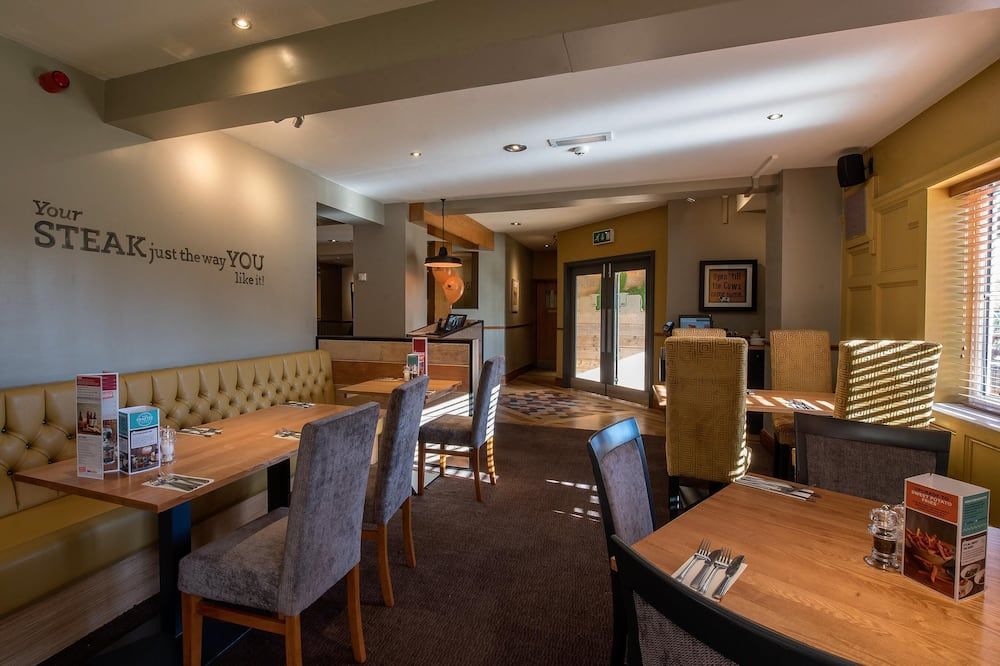 Premier Inn Walsall (M6, J10)