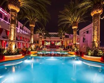Two Queen Room at a 4.3️ Hotel - Las Vegas - Pool